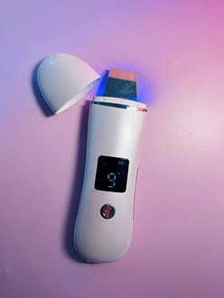 *Ultra Skin Scrubber